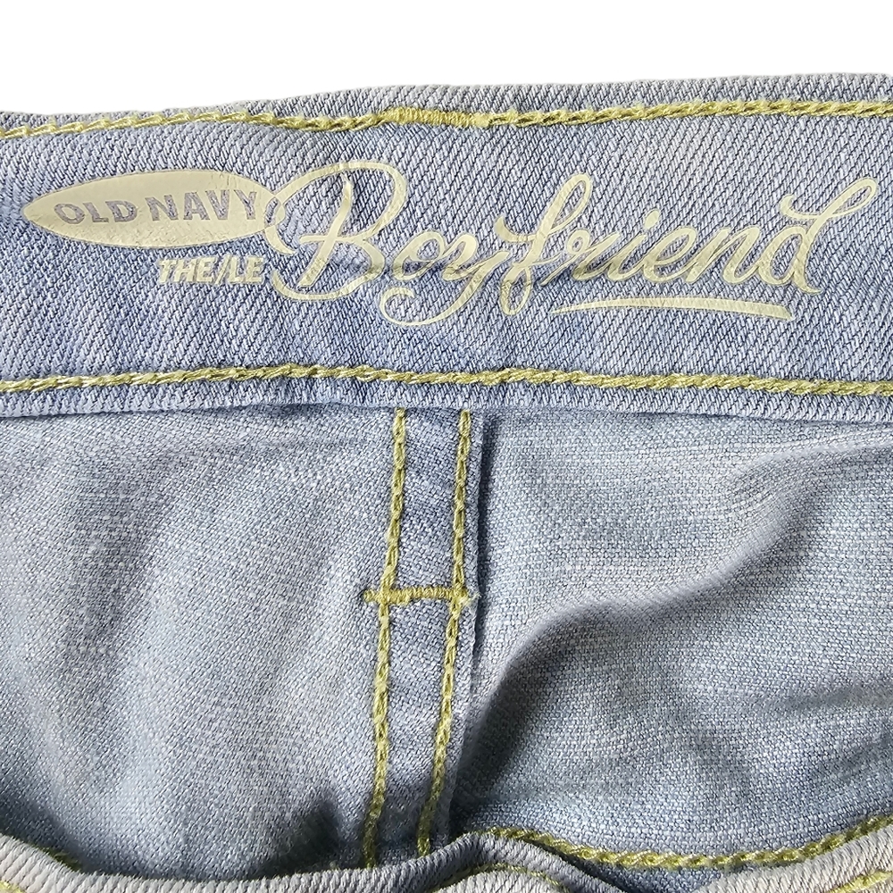 Old Navy Boyfriend Light Wash Distressed Stretch Jeans Women's Size 14 - Picture 10 of 15